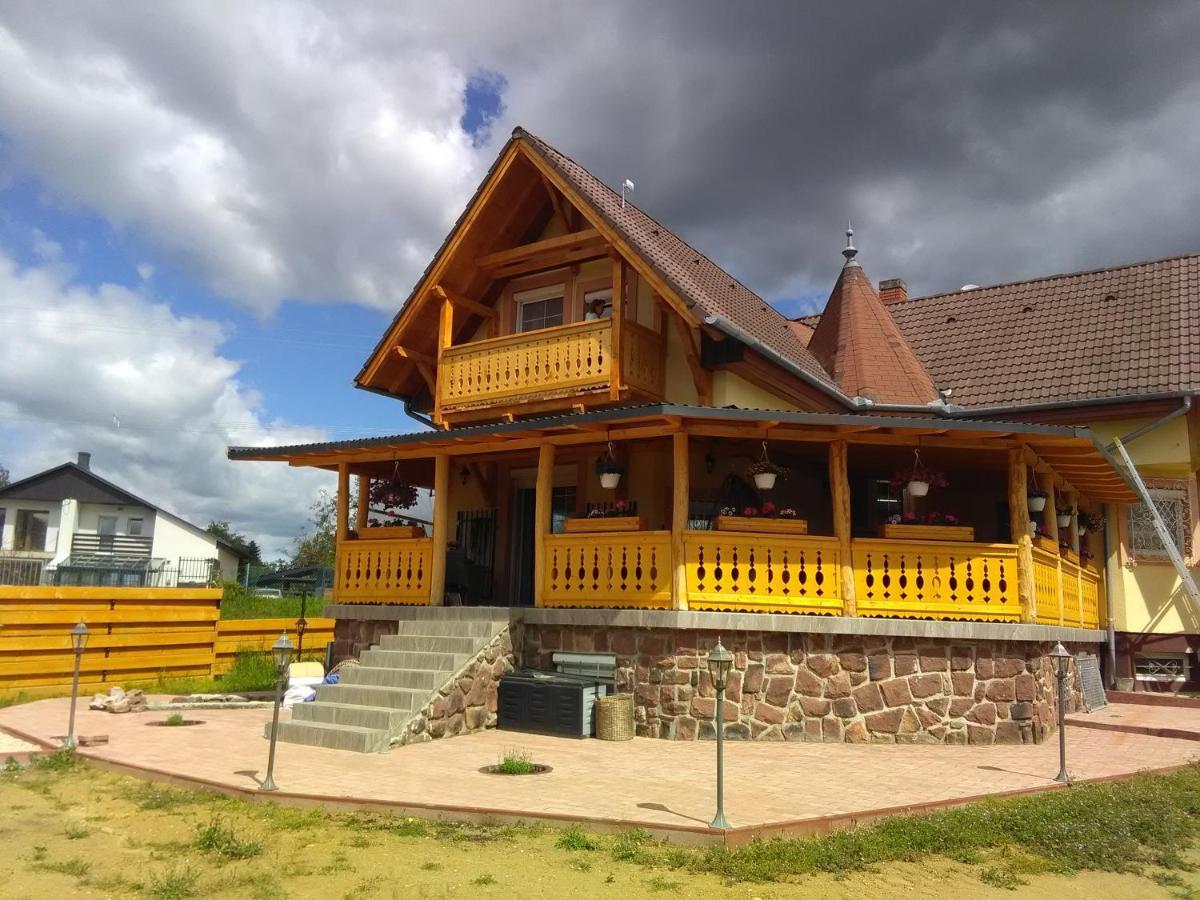 Gaestehaus Kathi Campingplatz Buschcamper Gyenesdiás Exteriör bild