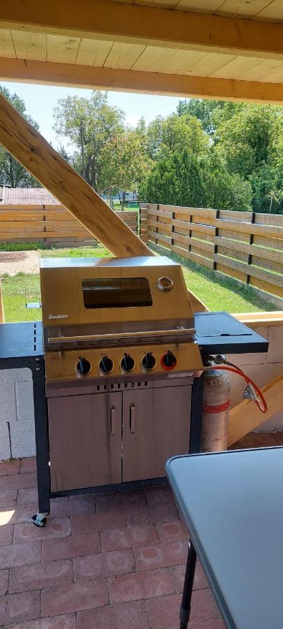 Gaestehaus Kathi Campingplatz Buschcamper Gyenesdiás Exteriör bild